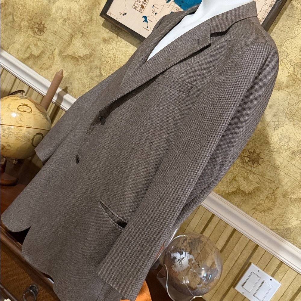 Armani Collezioni Silk Cashmere Blazer. 46L - Picture 3 of 16